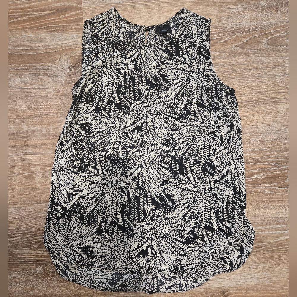 Whowhatwear sleeveless blouse